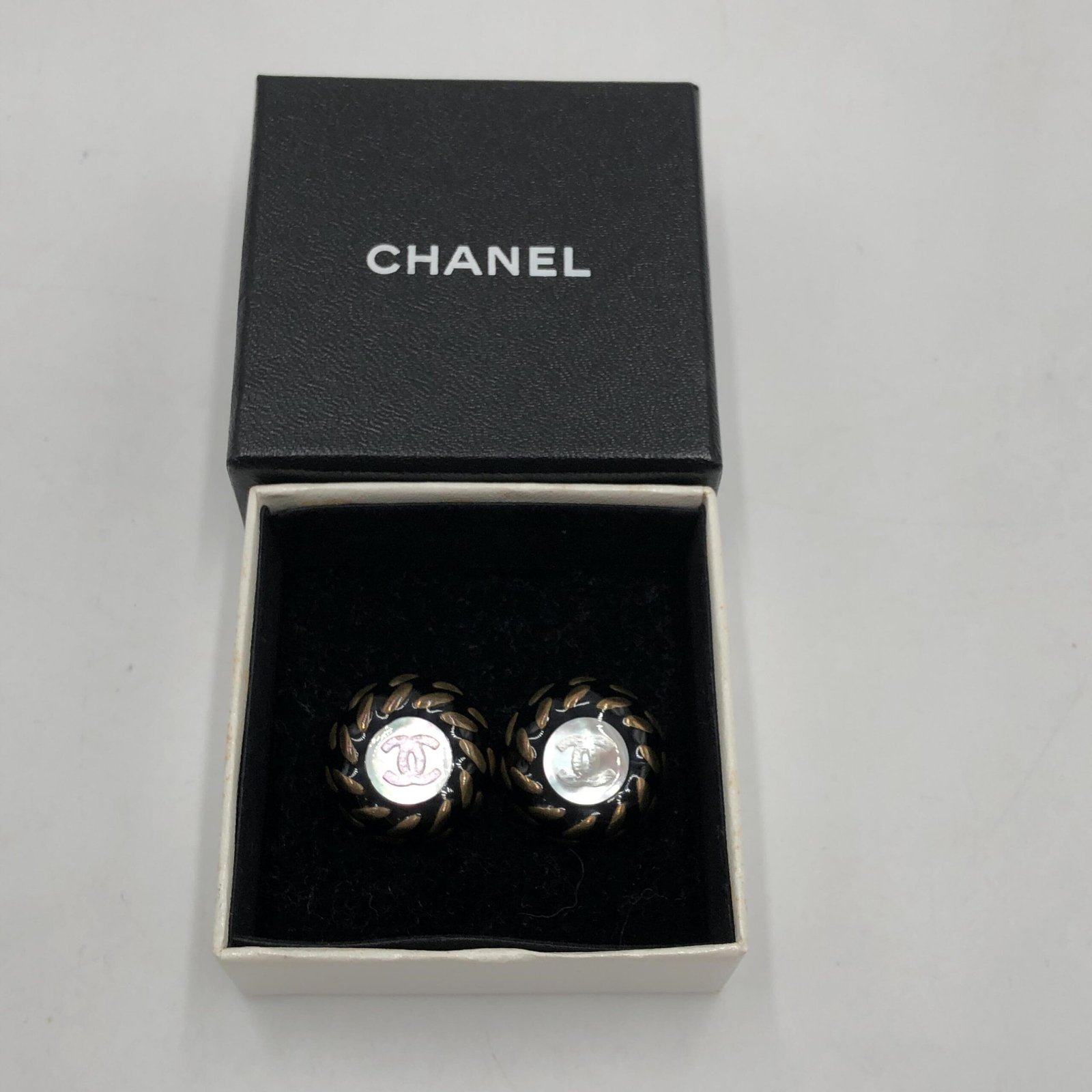 Chanel CC Button Clip-On Earrings - Image 2