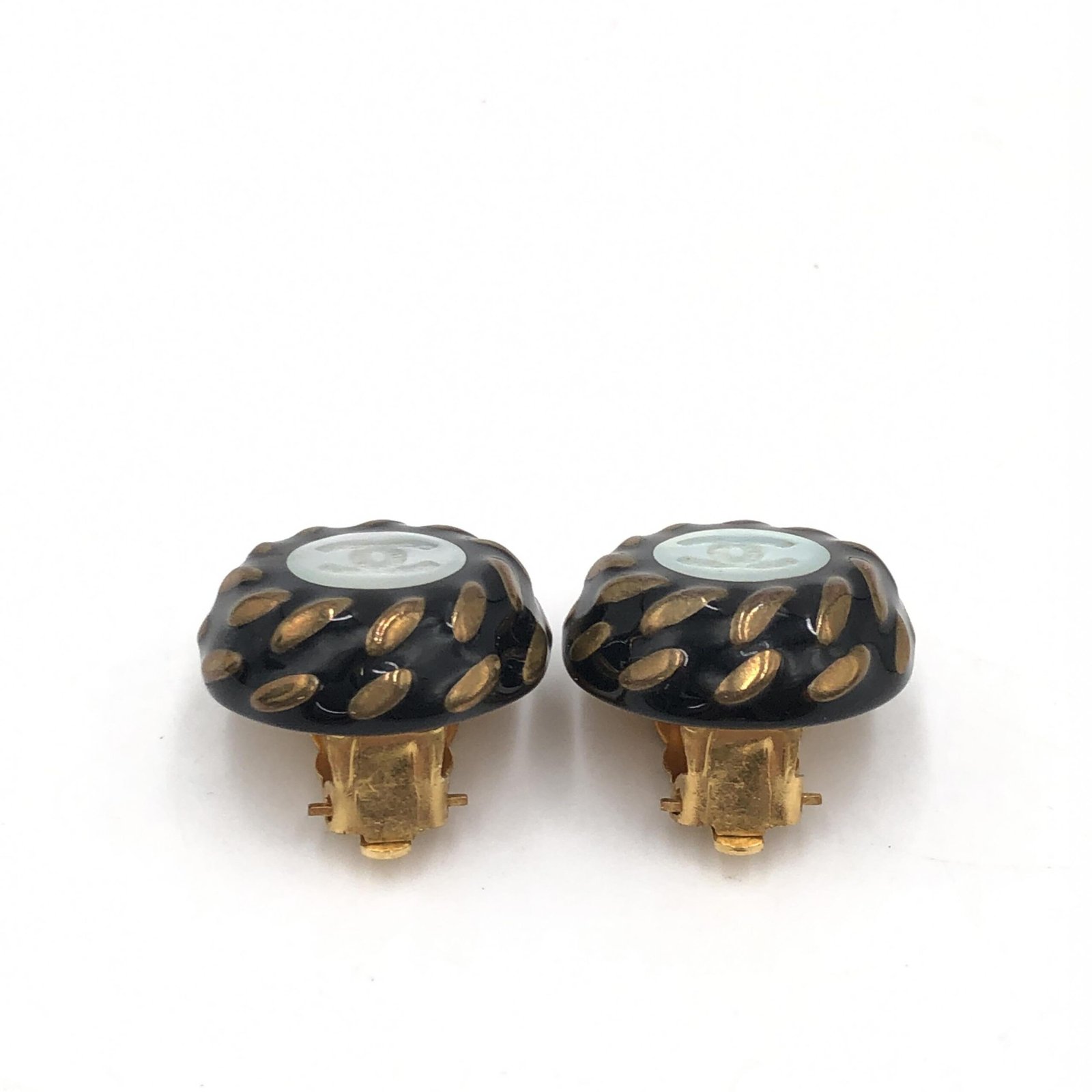 Chanel CC Button Clip-On Earrings - Image 5