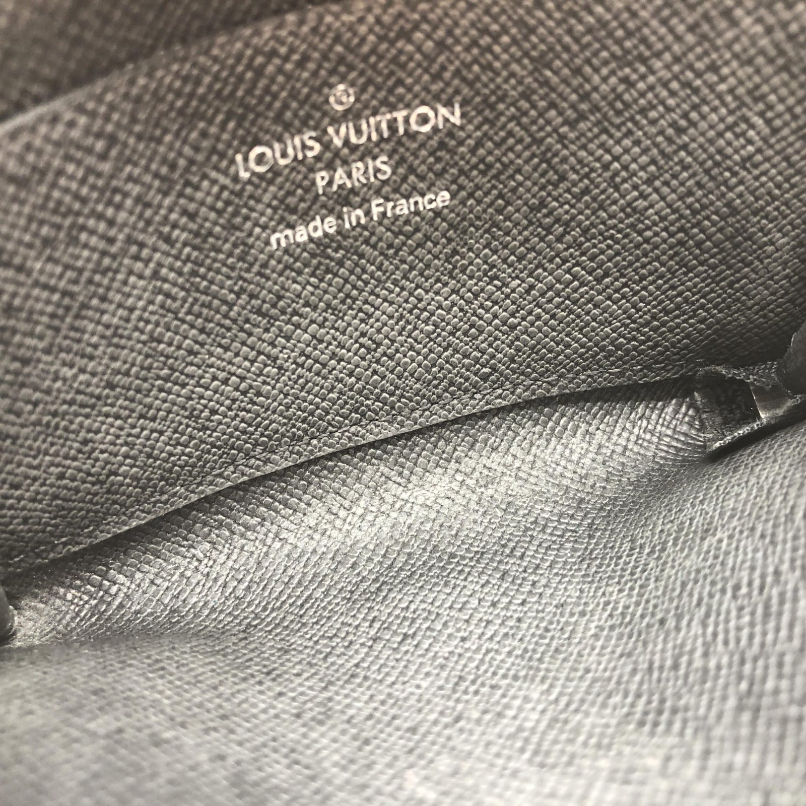 Louis Vuitton Taiga Zippy Coin Purse In Black - Image 7