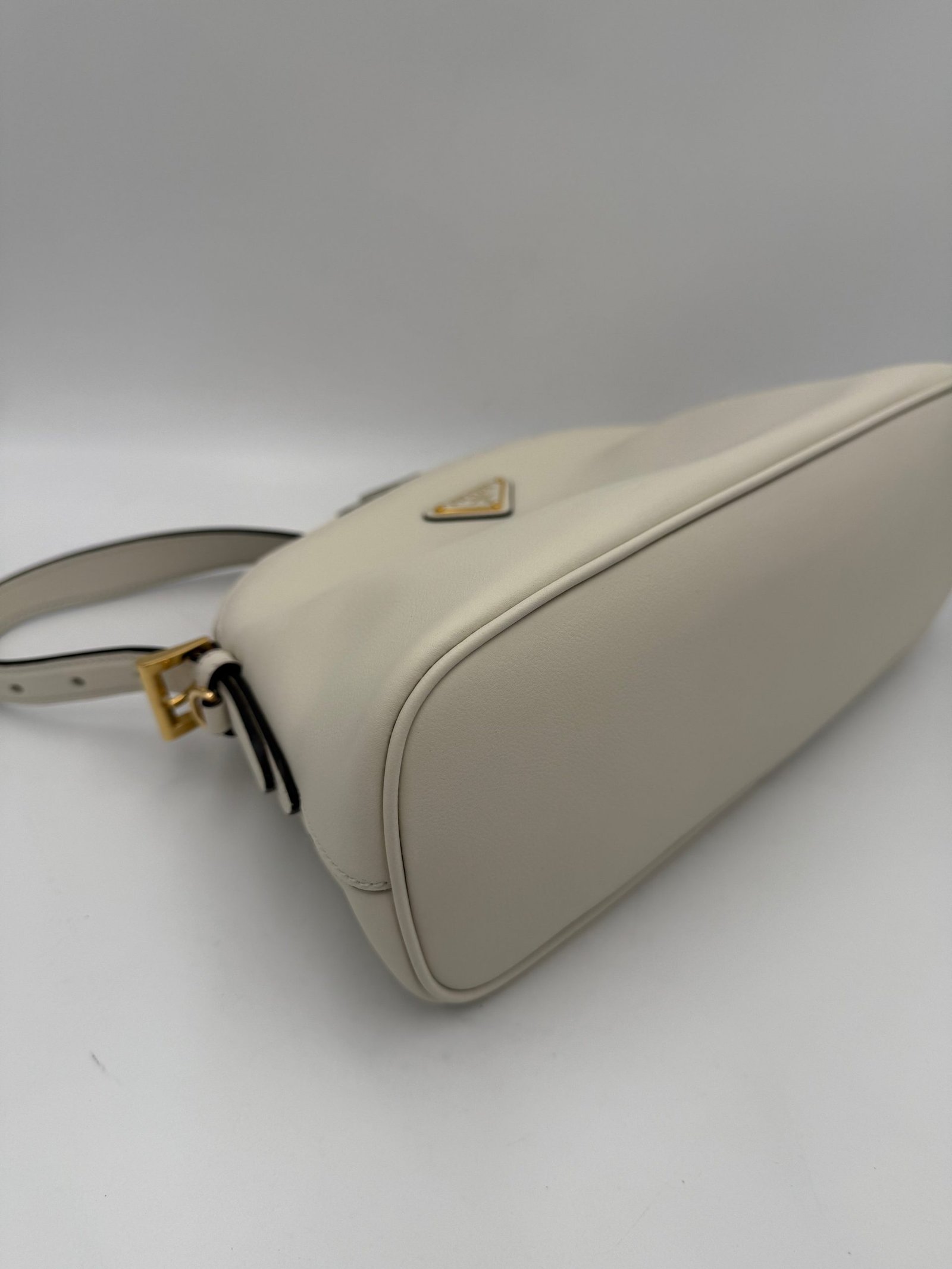 Prada PRADA Bauletto BOWLING in Leather Handbag - Image 8